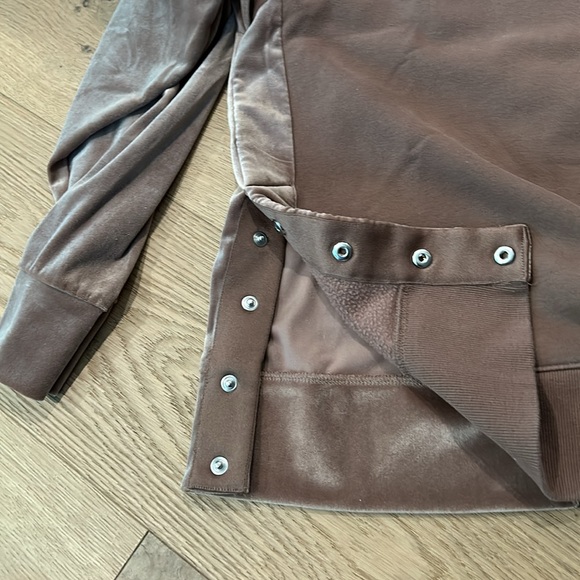 Athleta light brown oversized fleece and velour sweatshirt. - Picture 4 of 7